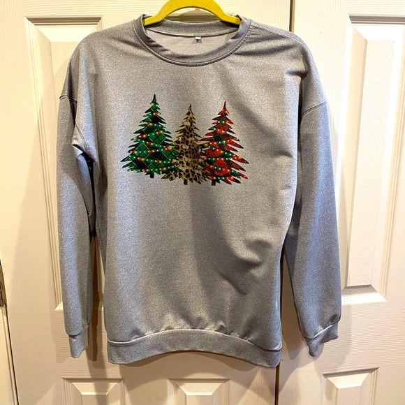 Tops - Holiday sweatshirt